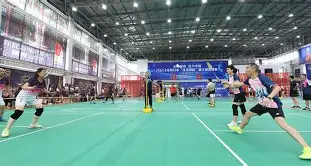 包含羽毛球邀请赛焦点战：嵩山天狼队淘汰对手渝州白虎队，外线火力全开。战术板得到兑现的词条