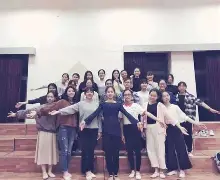 J9-排球赛场再起风云：渝州赤兔队火力全开北城火箭队，新援首秀制胜临场应变见真章的简单介绍